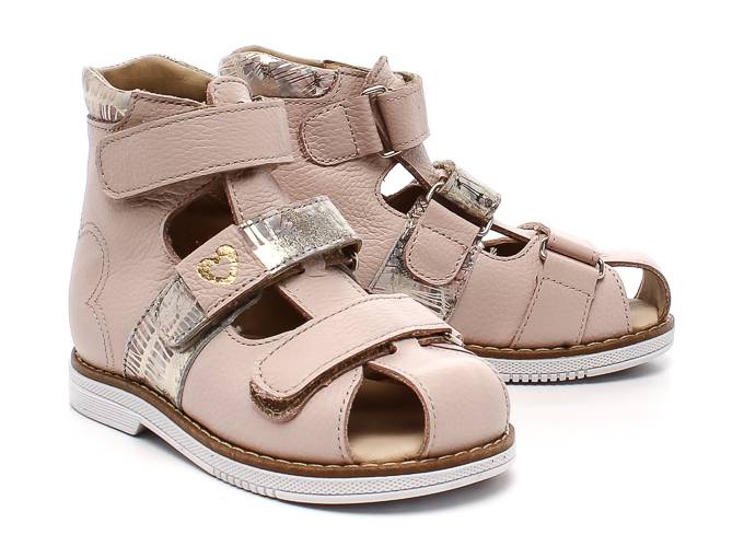 Сандалии закрытые